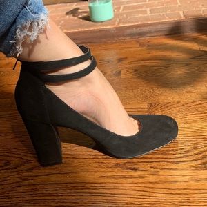 Nine West strappy pumps